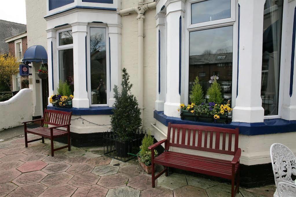 Hamilton Court Hotel Chester Exterior foto